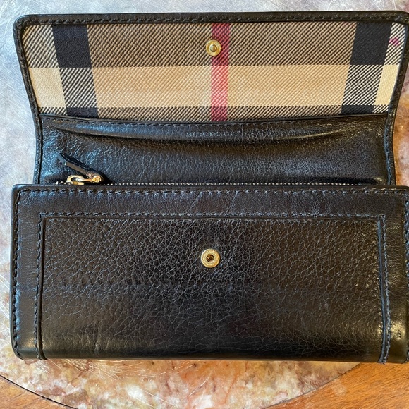Burberry Wallet - Picture 6 of 11